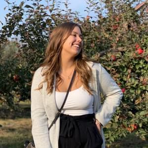 Meet your Posher, Laurie